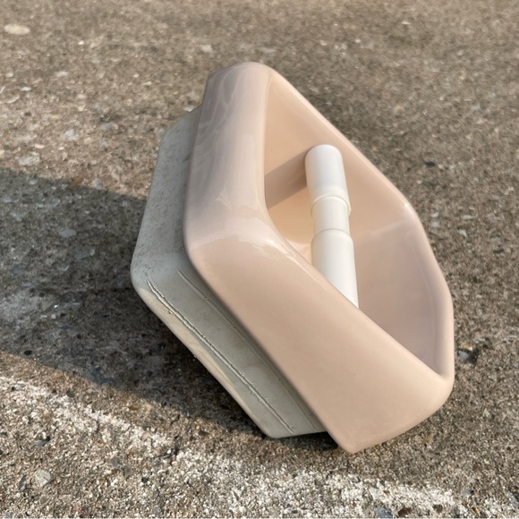 VINTAGE 1980’s Ceramic Toilet Paper Holder - Picture 6 of 9
